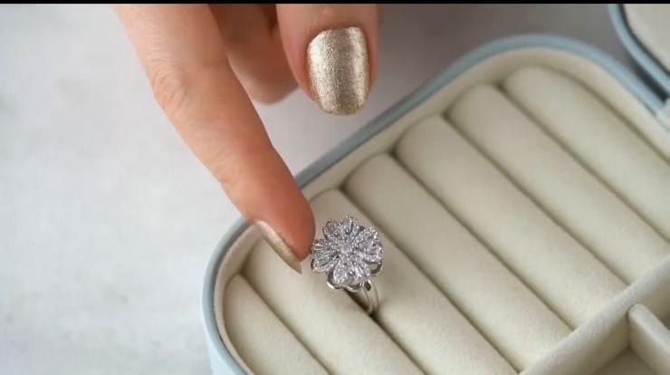 otating Silver Plated Zircon Adjustable Ring